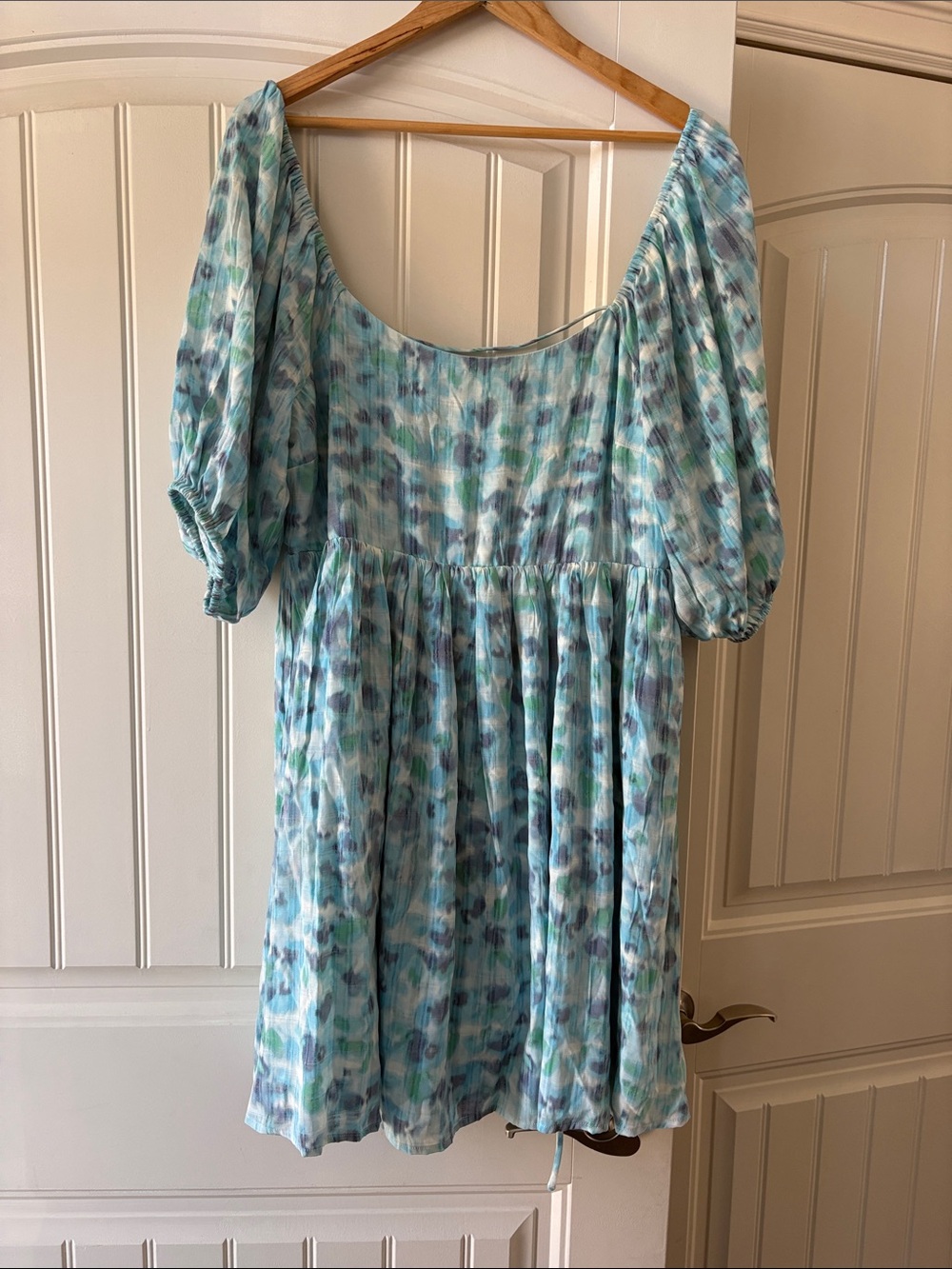 BCBGeneration Mint and Blue Puff Sleeve Midi Dress